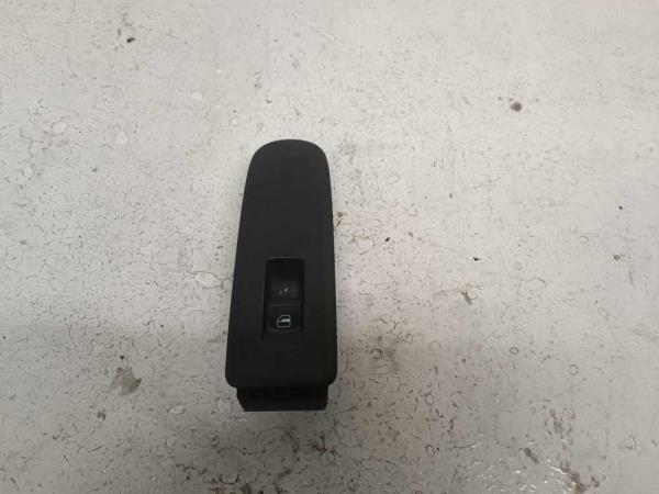 BOUTON LEVE VITRE VW GOLF 6 - Vue 1